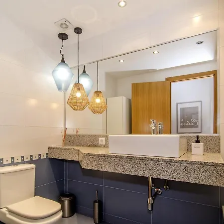 Daire Spaces Terrace Apartment- 1 Bedroom, 1bathroom, Huge Terrace Sitges